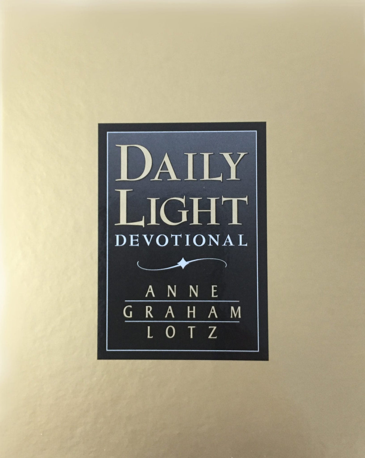 Daily Light – Black Leather